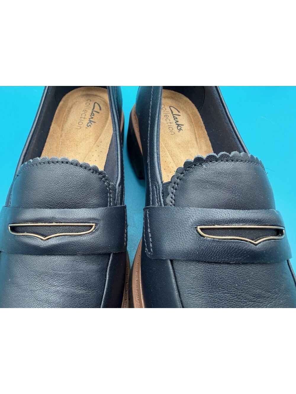 Clark’s Westlynn Glow Navy Leather Penny Loafers Scalloped Lug Sole NIB 9W